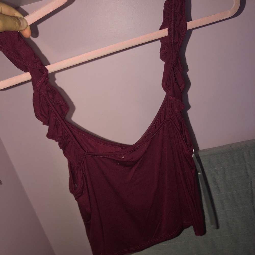 maroon tank top